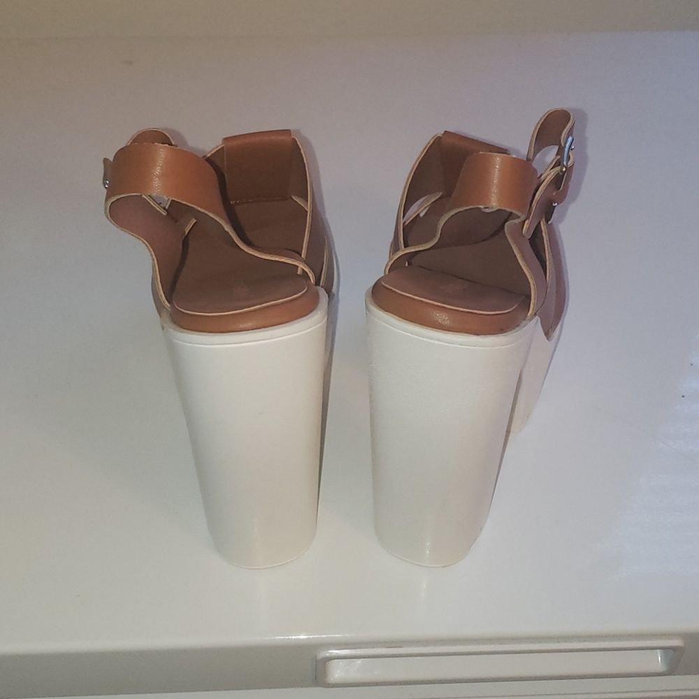 Platform Sandles - Picture 3 of 4